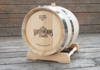 Дубовые бочки после выдерживания хереса